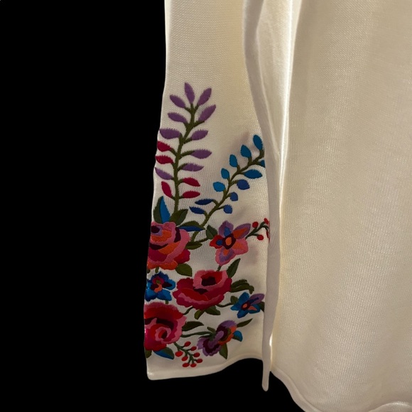 LINEA By LOUIS DELL’ OLIO COWL NECK, LIGHTWEIGHT FLORAL EMBROIDERED SWEATER - Picture 12 of 13